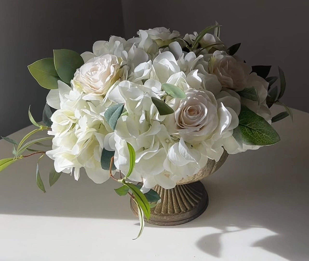 Venetian White Luxe Centerpiece