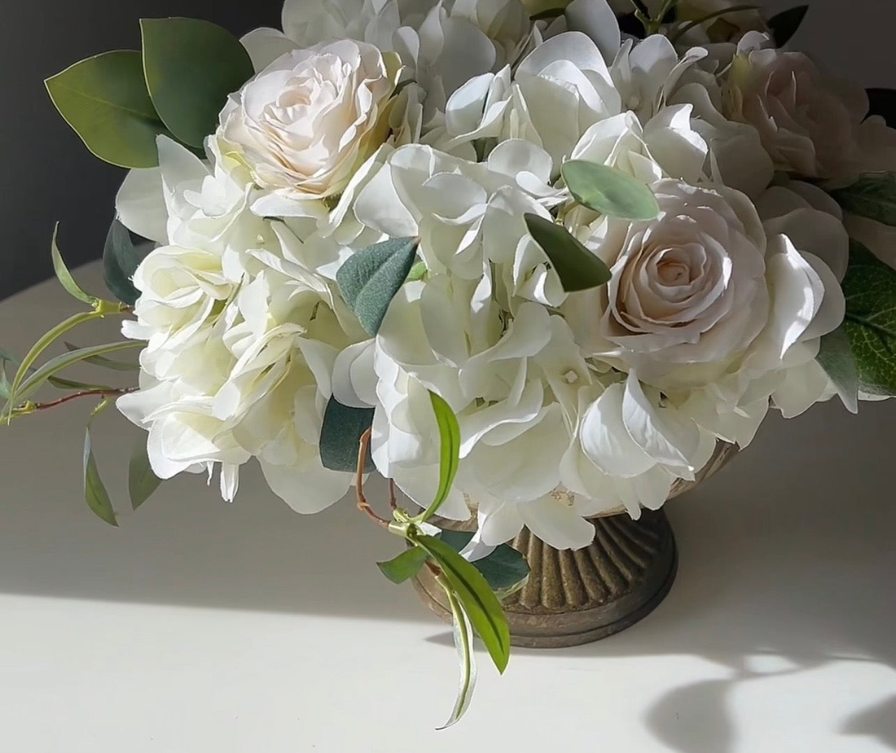 Venetian White Luxe Centerpiece